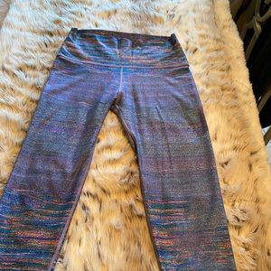 PELOTON size large crop legging!